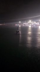 Bari: auto cade in mare, il conducente si rifugia sul tetto della vettura