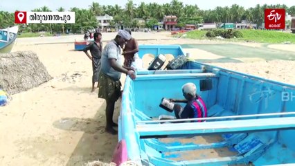 വോട്ട് ചോദിച്ച് വരുന്നവരുടെ മുഖത്ത് നോക്കി ചീഞ്ഞുനാറുന്ന രാഷ്‌ട്രീയത്തെ കുറിച്ച് ഇവര്‍ക്ക് പറയാനുണ്ട്... പള്ളത്ത് എല്ലാം പള്ളിയാണ്