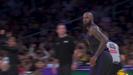 Lakers - LeBron James réalise un double-double pour ses débuts historiques cette saison