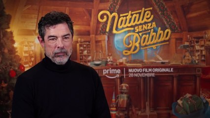 Alessandro Gassmann presenta «Natale senza Babbo» e ricorda il papà Vittorio: «Considerava i regali volgari ma lasciava larghe mance»
