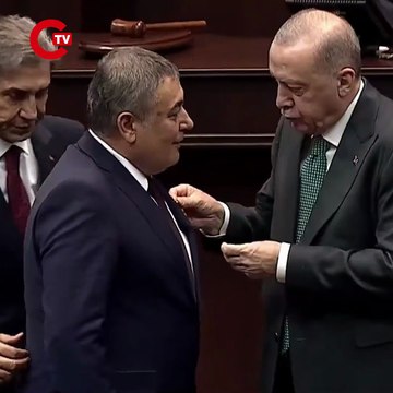 CHP’den istifa eden Aksu Belediye Başkanı İsa Yıldırım, AKP’ye katıldı.