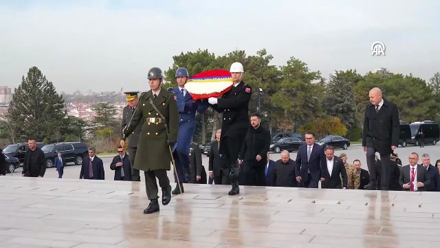Ukrayna Devlet Başkanı Volodimir Zelenskiy, Anıtkabir'i ziyaret etti