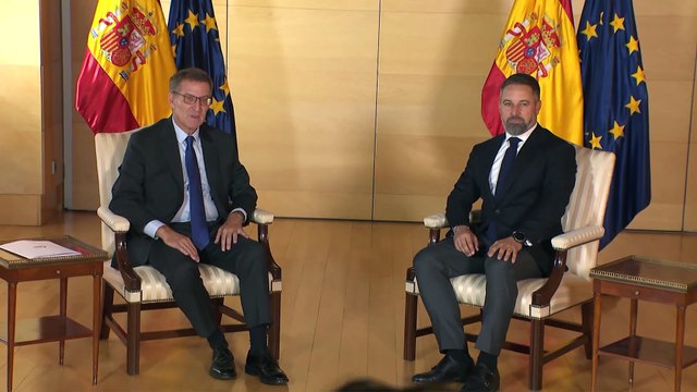 El PSOE cae al 32,6% en noviembre y reduce su ventaja a 10 puntos, mientras suben PP y Vox