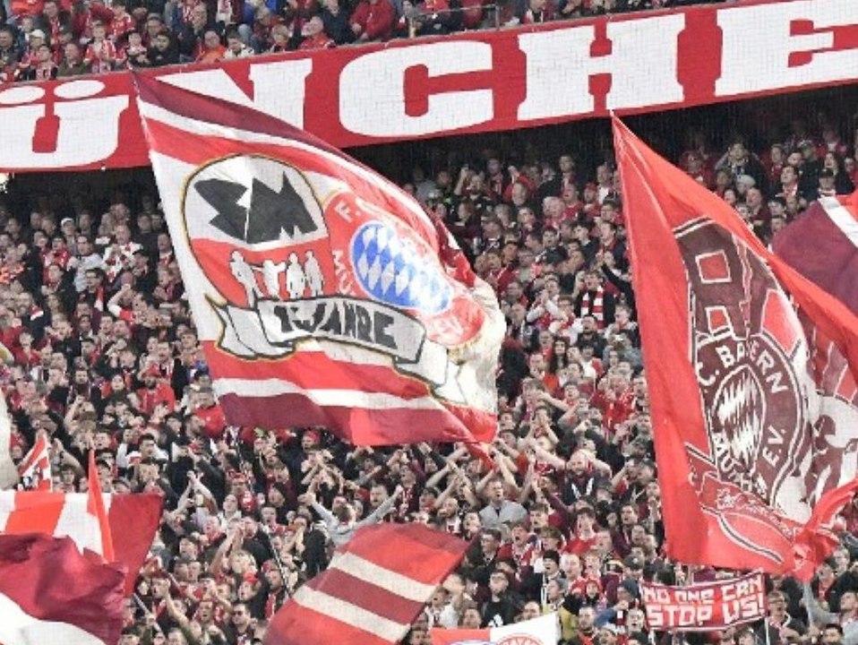 Bayern-Fans lästern über neues Aufwärm-Shirt