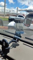 ⚰️ Caixão com corpo cai de carro funerário em movimento na Avenida Colombo, em Maringá