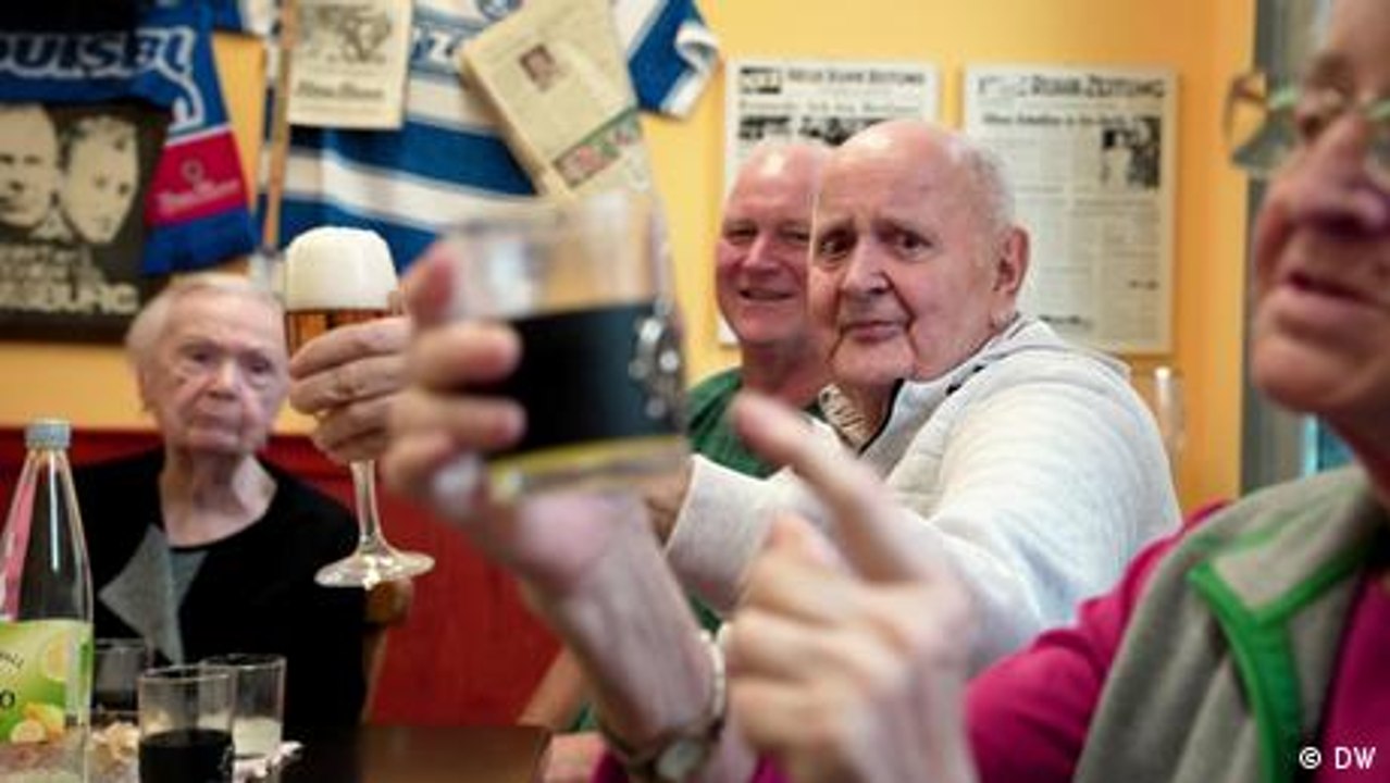 Zurück ins Leben: eine Kneipe für Demenzkranke
