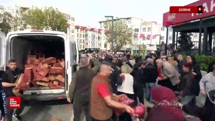 Edirne'de Kurtuluş gününde 'kek' izdihamı