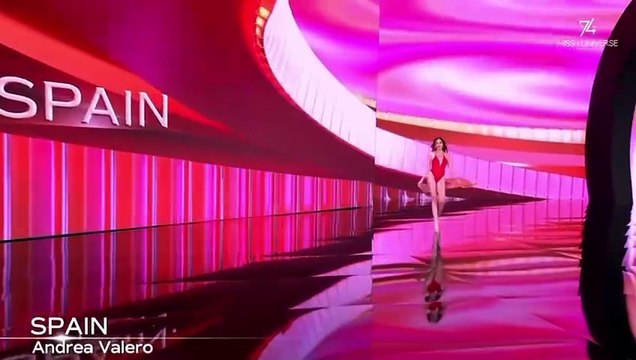 Andrea Valero, Miss Universo España, desfile con traje de baño en la gala preliminar Miss Universo 2025