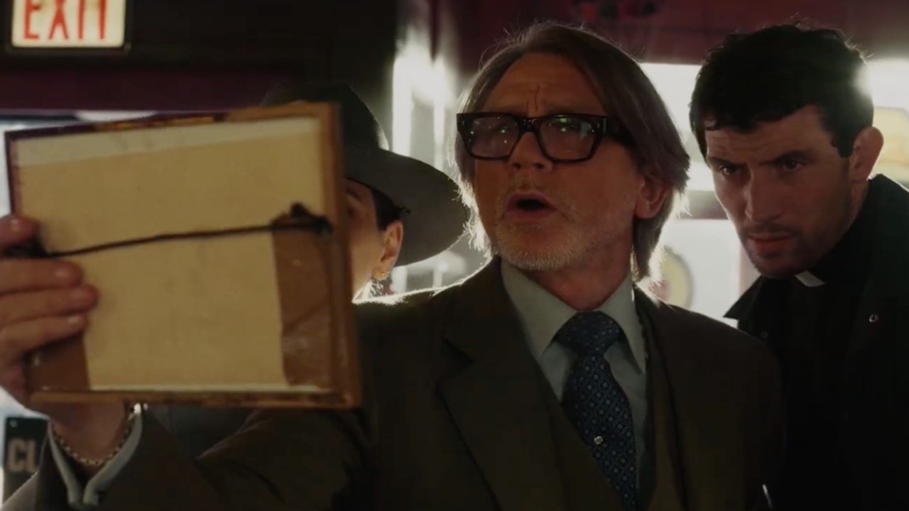 Puñales por la espalda: De entre los muertos Tráiler (2) VOSE