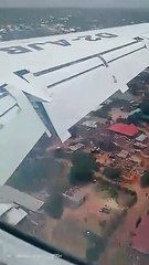 Ces passagers filment leur atterrissage très compliqué