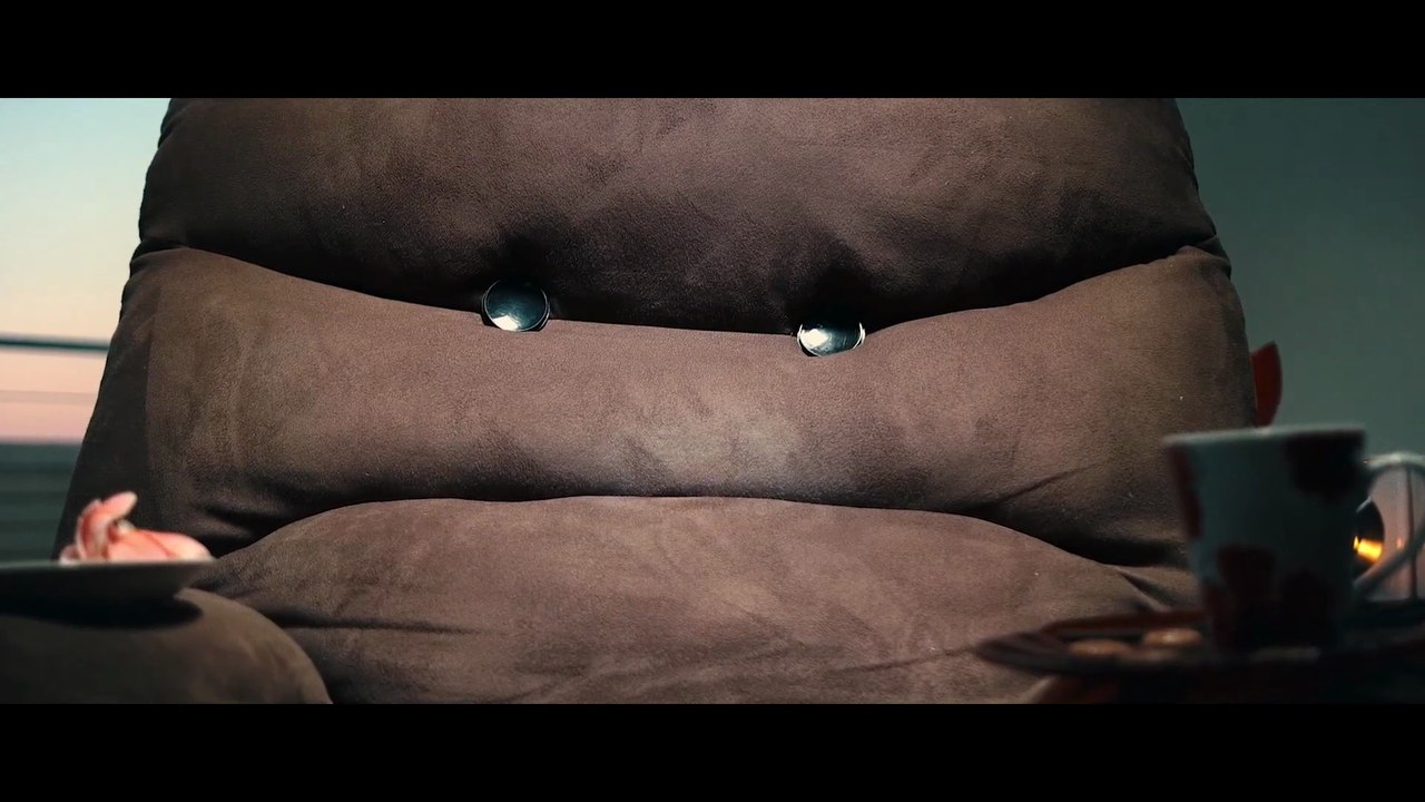 KILLER SOFA - NIMM GERNE PLATZ