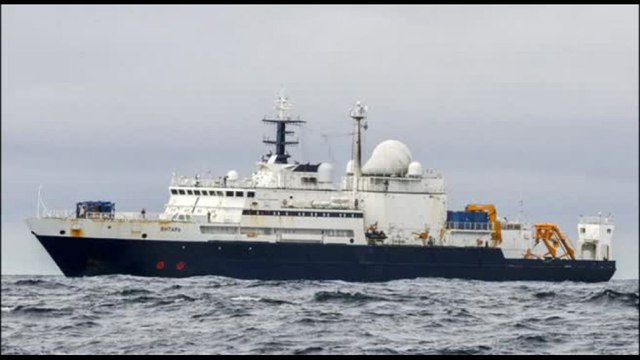 Nave militare russa entra in acque GB, Londra avverte Putin
