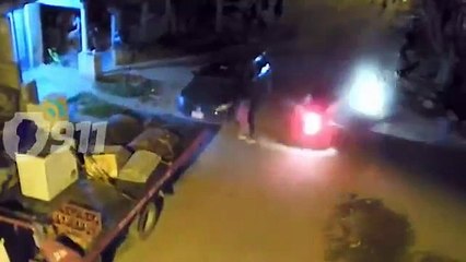 Tres niños cruzaron corriendo