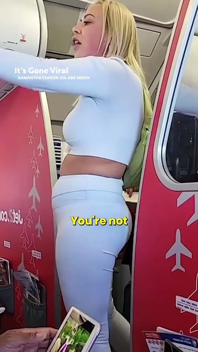 Everyone on board got quite a show 😳✈️