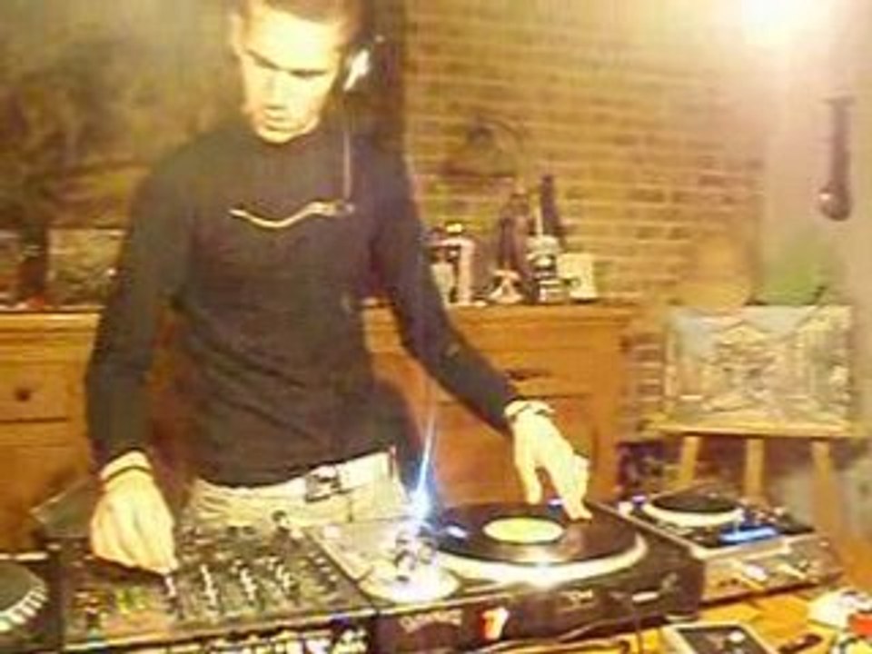 Dj Sb : voice vs crash test  by J3r
