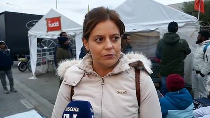 Montemurlo, la visita di Ilaria Salis al presidio dei lavoratori