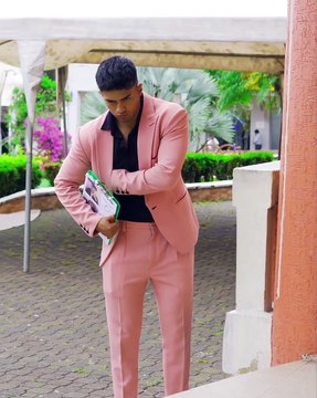 MILLONARIO prueba honestidad y valores a sus futuros empleados