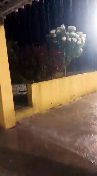 Chuva repentina em Tamburil