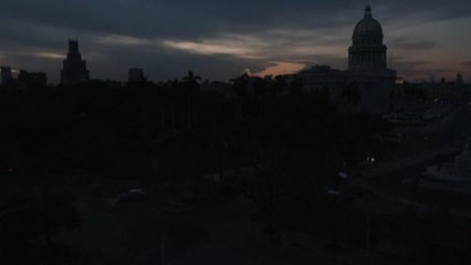 Cortes de energía de hasta nueve horas por escasez de combustible, agravado por el huracán Melissa