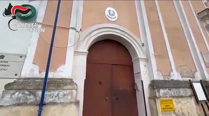 Un deposito di droga e armi nel magazzino di un commerciante di Strongoli