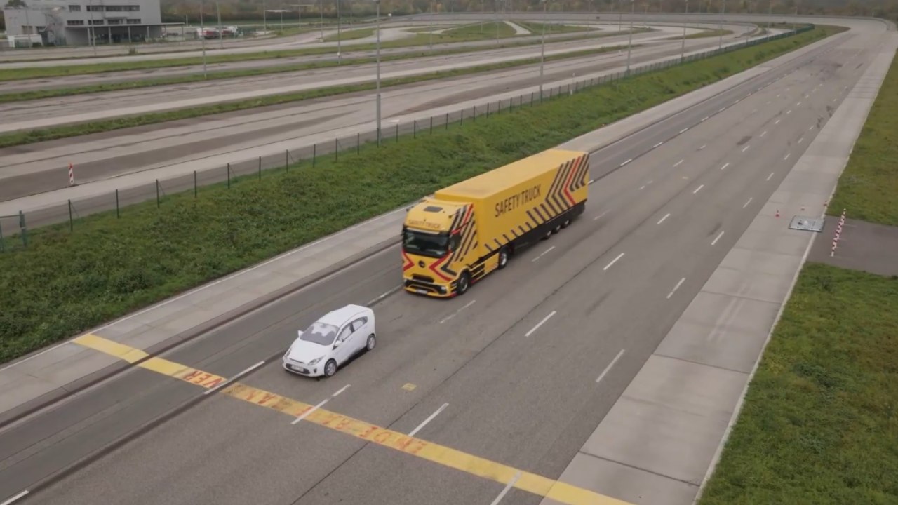 Mercedes Tourismo & eActros 600 Safety Coach – Modernste Assistenzsysteme im Reisebus