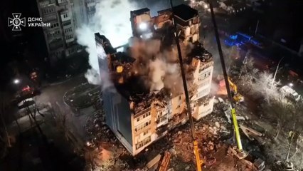 گسترش جست‌وجو در ترنوپیل اوکراین پس از حمله مرگبار روسیه به ساختمان مسکونی