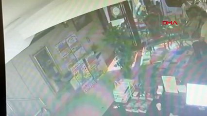 Zehirlenen Böcek ailesinin otelde kilitli kaldığı anların yeni görüntüsü ortaya çıktı