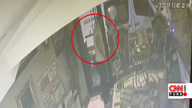 Zehirli otelde Böcek ailesi böyle kilitlenmiş