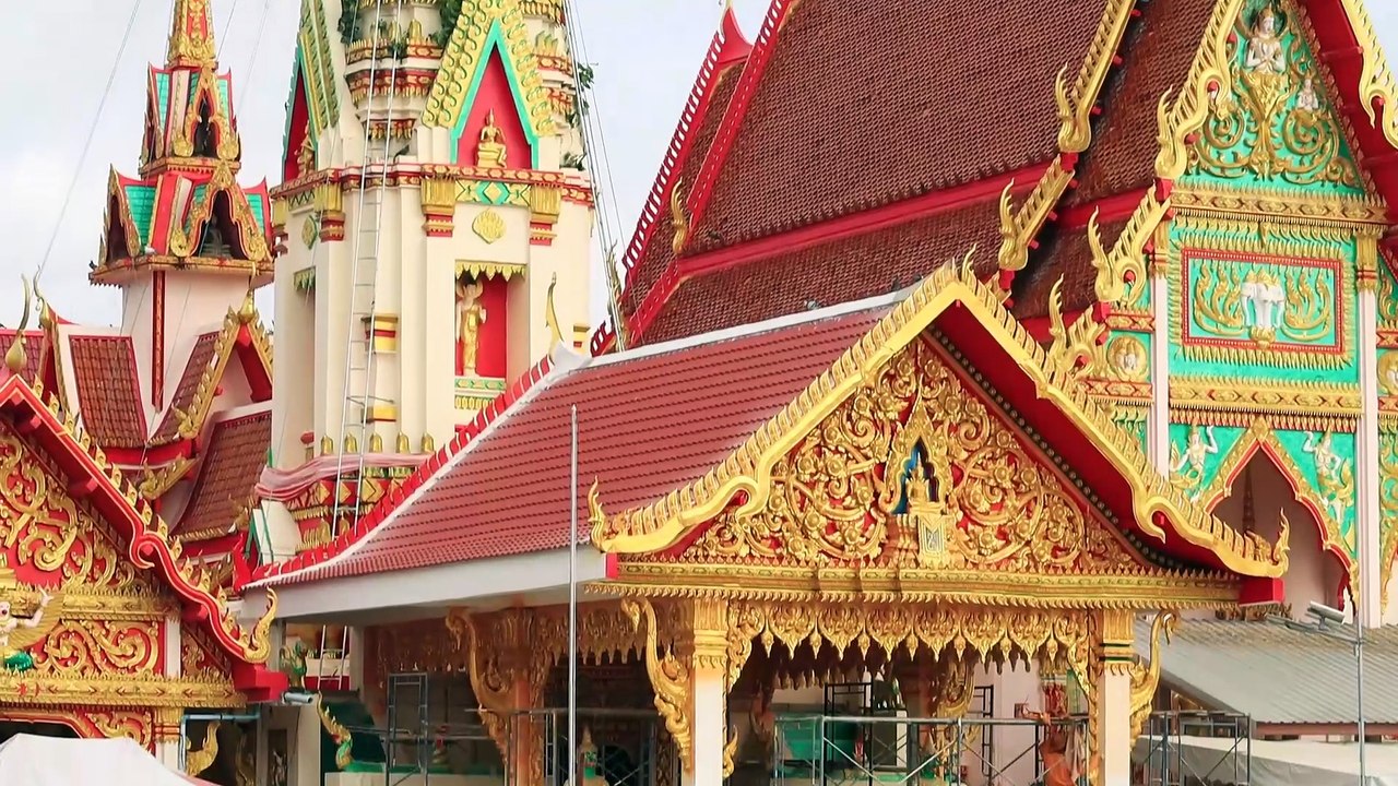 เชิญร่วมงาน ยกช่อฟ้า บวงสรวง ศาลาหน้าองค์พระมหาธาตุวัดกลางอุดมเวทย์ พนมไพร 22 ธันวาคม 2568