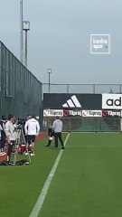 Sergen Yalçın basket oynuyor