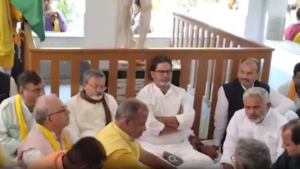 Prashant Kishor observes 'maun vrat' at Patna's Gandhi Ashram after poll debacle
