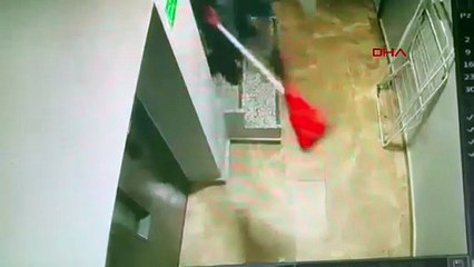 Eşi ve sevgilisini otelde bastı!