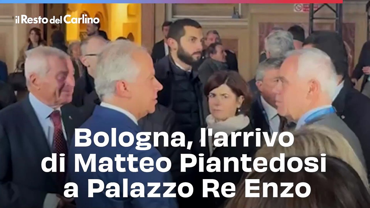 Bologna, l'arrivo di Matteo Piantedosi a Palazzo Re Enzo