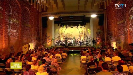 Roxana Reche - Ma uit roata-n asta casa (Festivalul National „Strugurele de aur” - Blaj - Tezaur folcloric - TVR 1 - 09.11.2025)