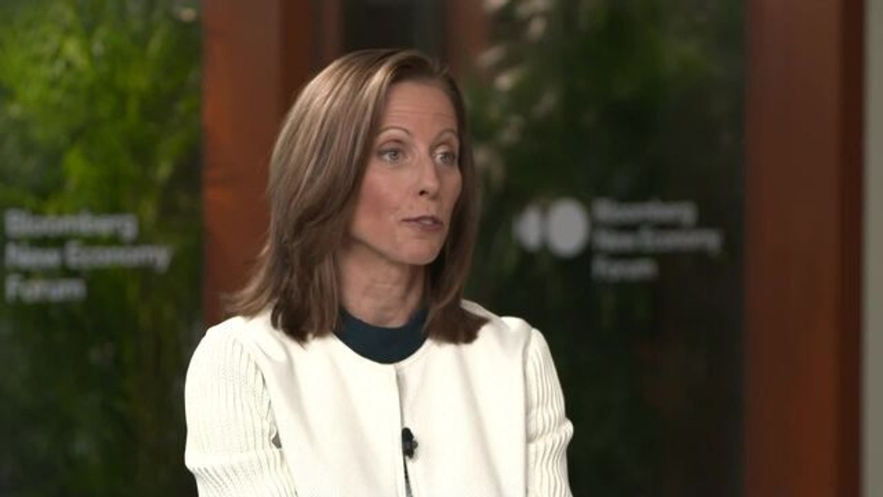 Nasdaq CEO on 'Making IPOs Great Again' and Singapore Exchange Tie-Up