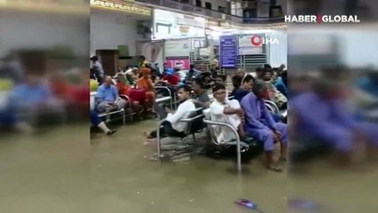 Hindistan'da yıldırım faciası: 20 ölü