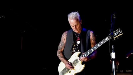 Eruption (Van Halen cover) - Pearl Jam (live)