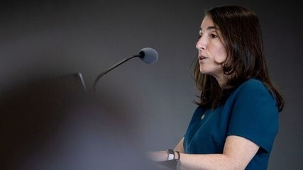 Fed's Hammack Says Rate Cuts May Boost Risks, Prolong Inflation