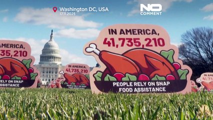 «Prima mangiano i miliardari»: cartelli del Ringraziamento contro i ritardi nei fondi SNAP