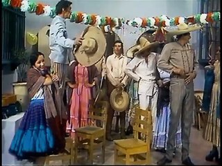 Chaves S01E14 - A Bola - Por uma Mulher Formosa - Grito de Independência - Este Varal  é meu