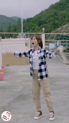 He jumped off from moving boat to rescue Cinderella❤️