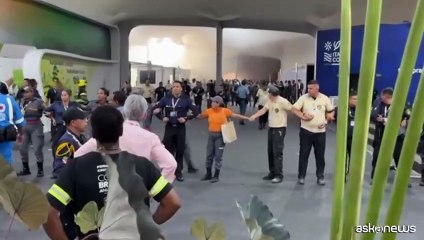 Panico alla Cop30, scoppia un incendio in uno dei Padiglioni
