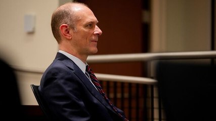 Fed's Goolsbee Is 'Uneasy' About Front-Loading Too Many Rate Cuts