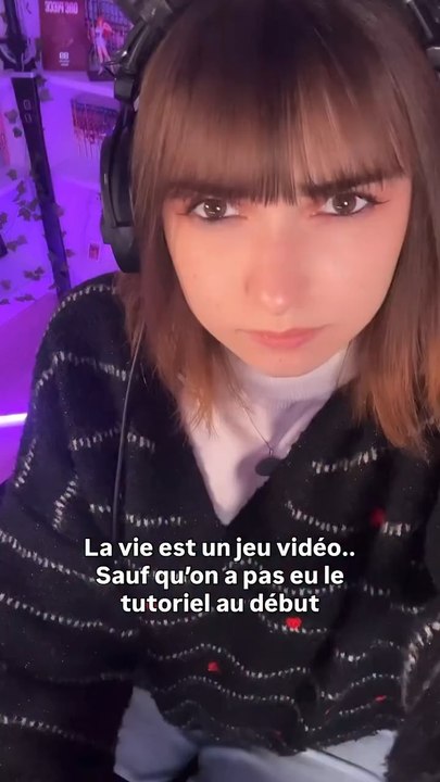 1 — Tu ne choisis pas ta quête principale, le système t’en impose une.2 — Ton point de départ est aléatoire, mais ta progression ne l’est pas.3 — Tes stats de base sont fixes, mais ton build, c’est toi qui le crées.