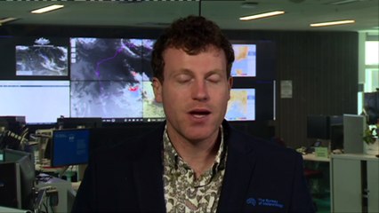 Warnings issued as Tropical Cyclone Fina approaches NT coast