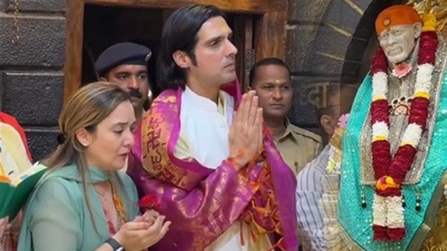 Zayed Khan ने 20th Wedding Anniversary पर किए Shirdi Sai Baba Darshan Inside Video,Wife &Kids के साथ