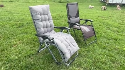 Best Suteck Zero Gravity Chair for indoor and outdoor use, perfect for relaxation, camping, and patio, with reclining lock, footrest, and removable headrest.