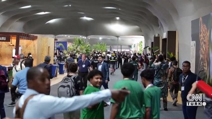 İklim zirvesi sırasında yangın çıktı! Bina tahliye edildi, müzakere durduruldu...