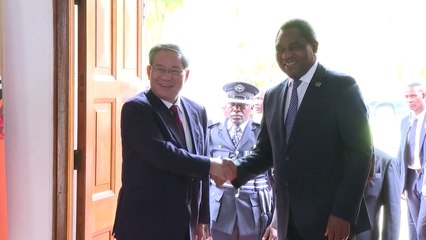 Chinese premier holds talks with Zambian president on bilateral ties