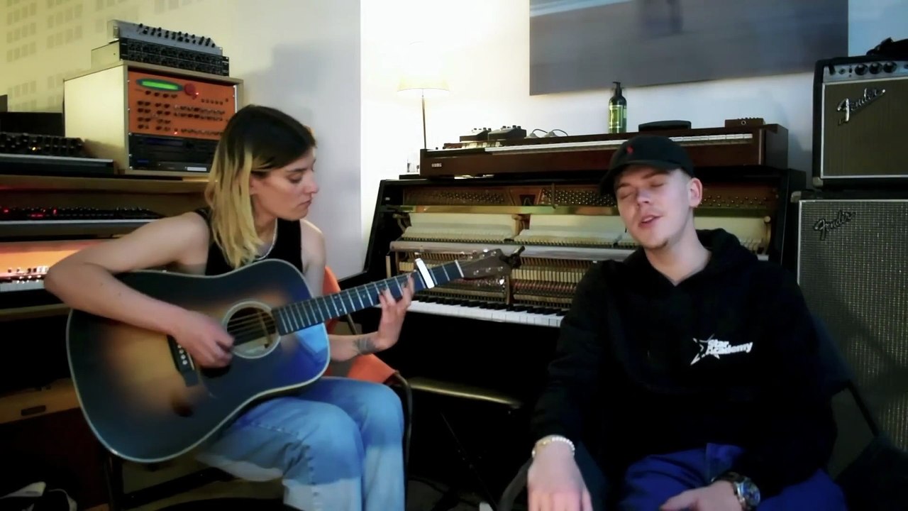 Charles Doré chante "Je pars mais je reste" en...